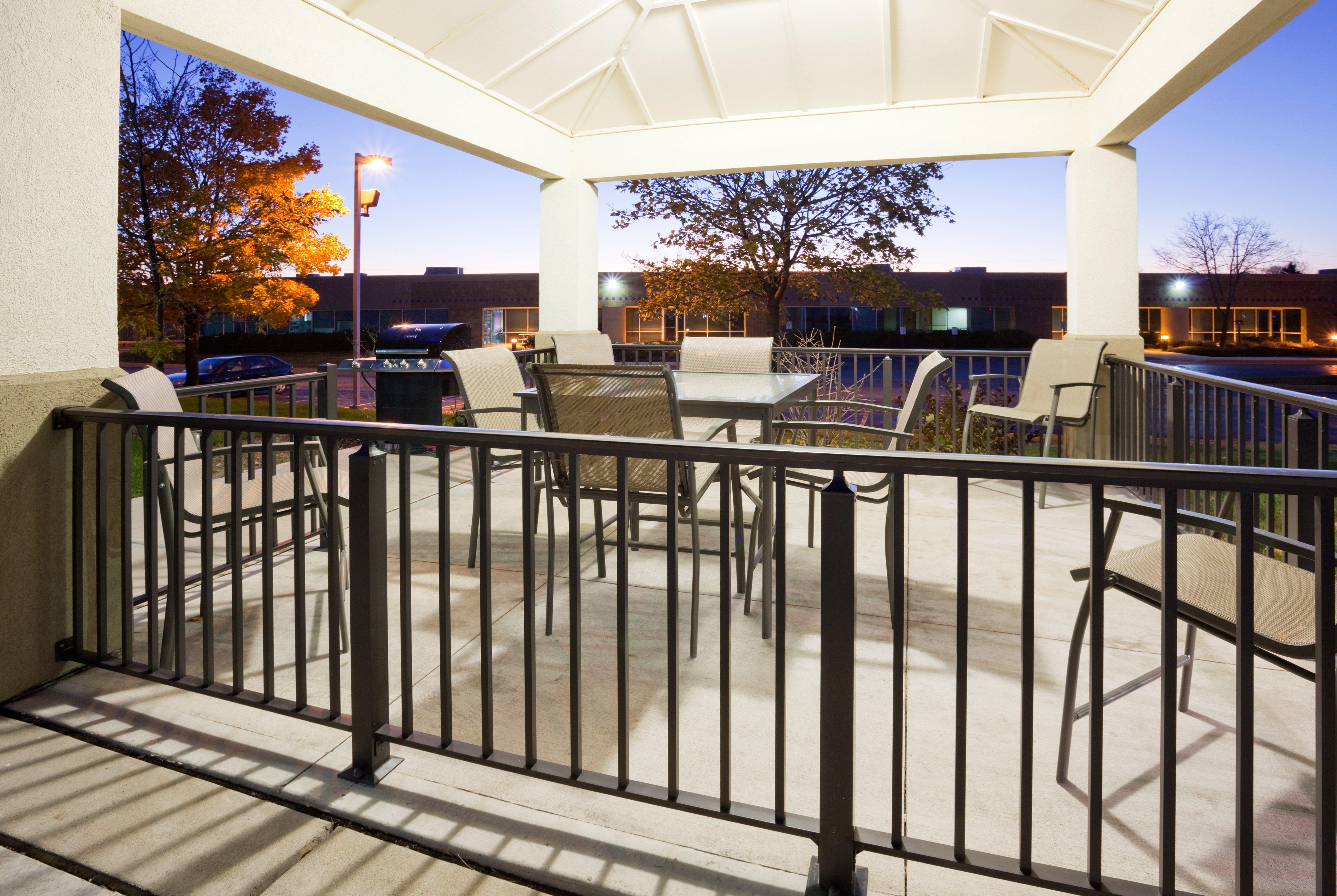 Candlewood Suites Milwaukee Brown Deer, An Ihg Hotel Exteriér fotografie