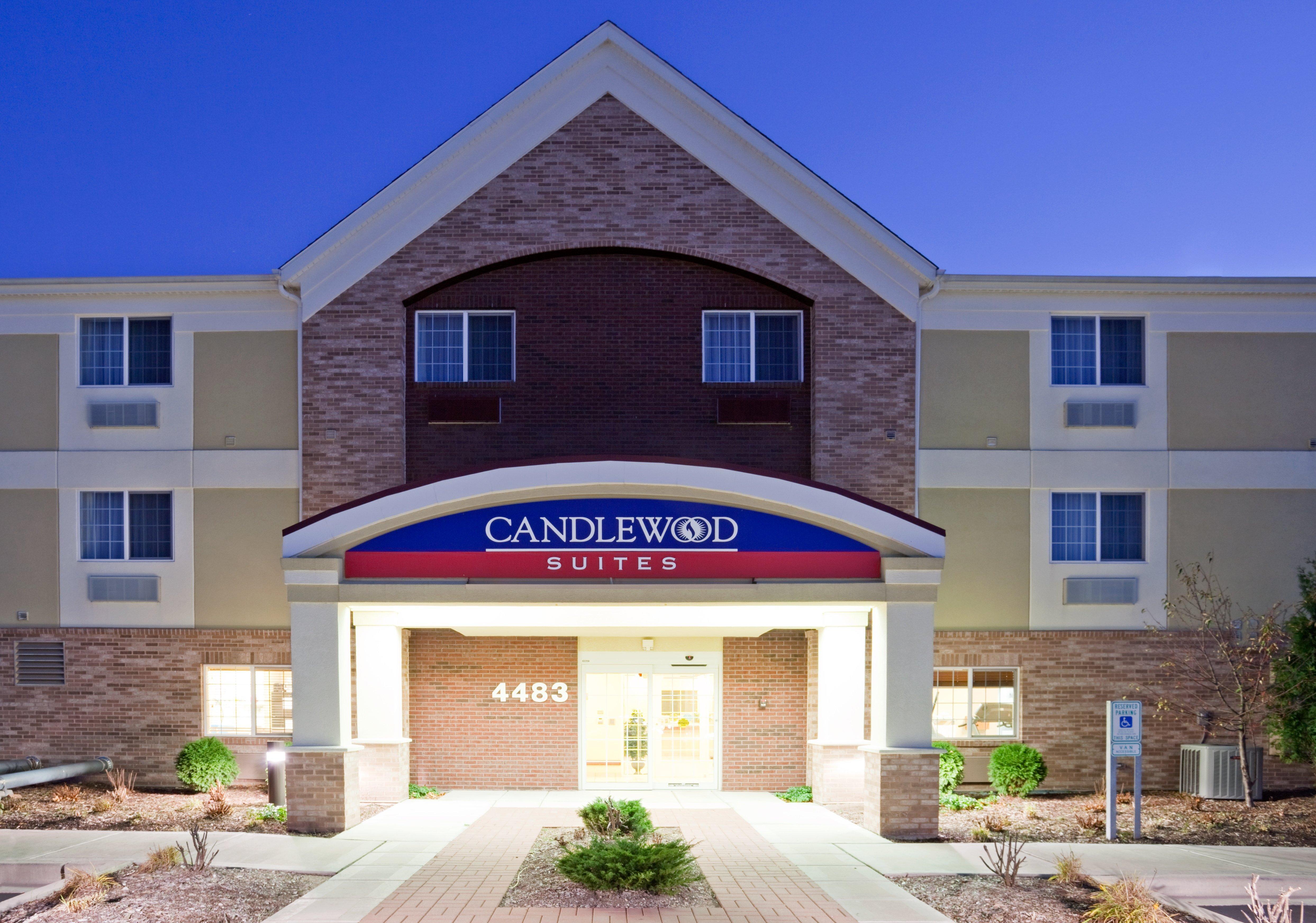Candlewood Suites Milwaukee Brown Deer, An Ihg Hotel Exteriér fotografie