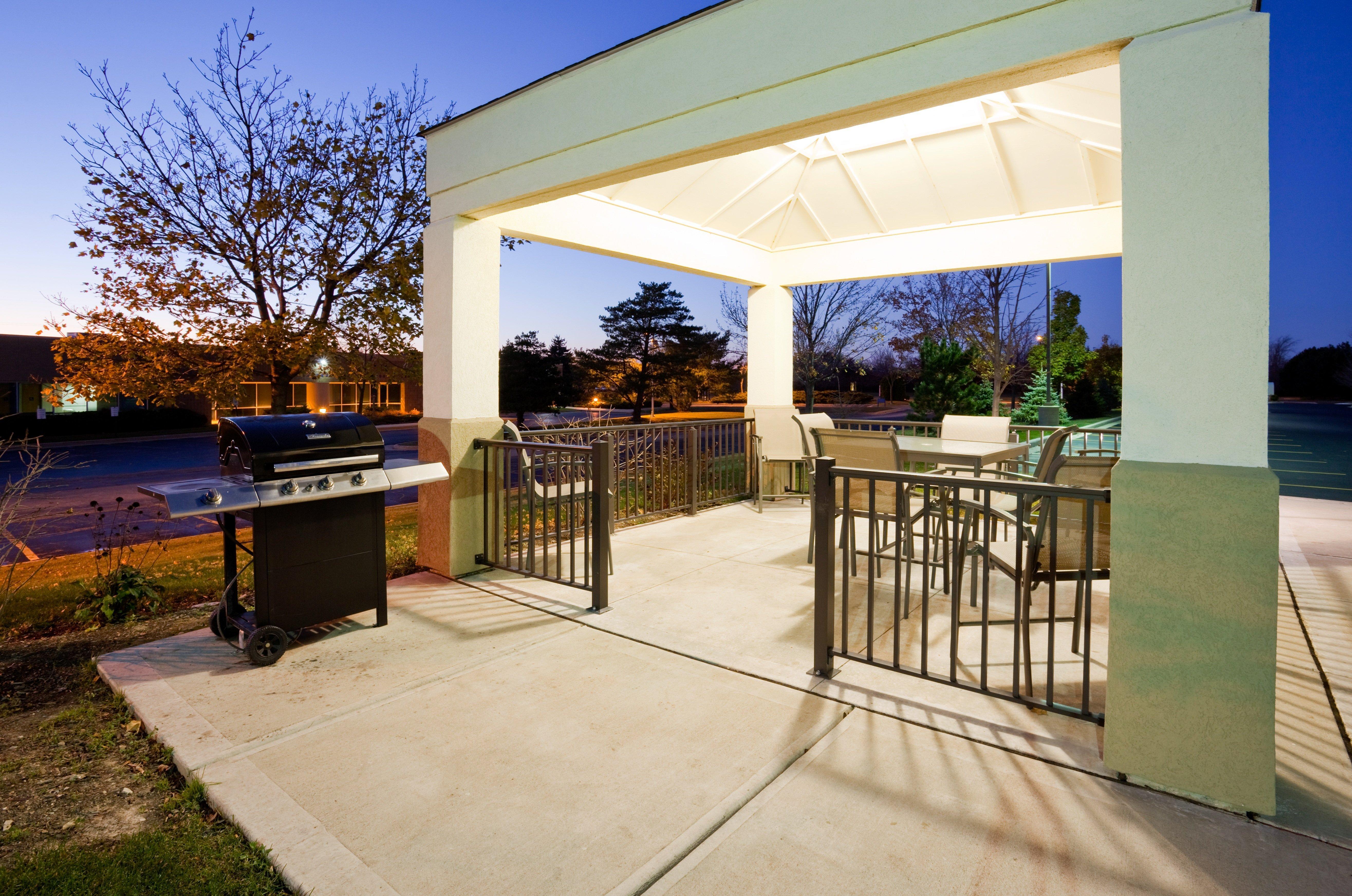 Candlewood Suites Milwaukee Brown Deer, An Ihg Hotel Restaurace fotografie